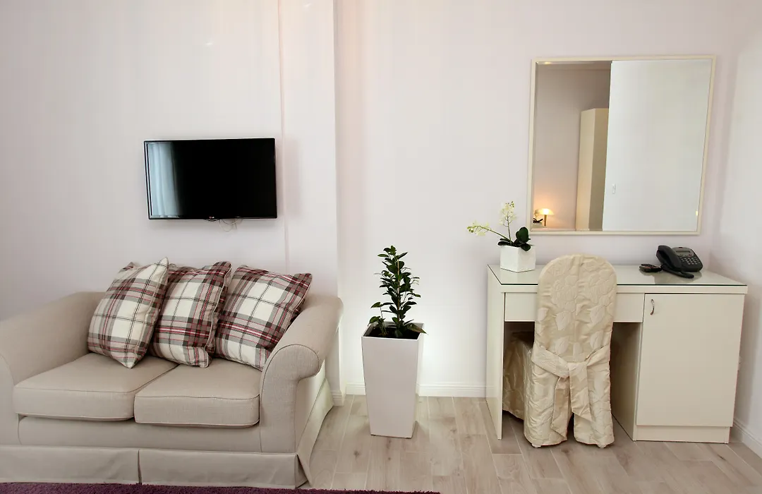 Hotel Bellevue Trogir-1