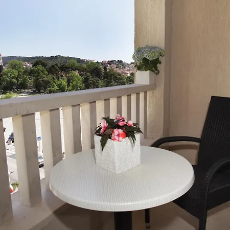 Hotel Bellevue Trogir-3